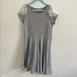 D-Signed Disney Metallic Silver Dress with Embroidered Snowflakes Size Large